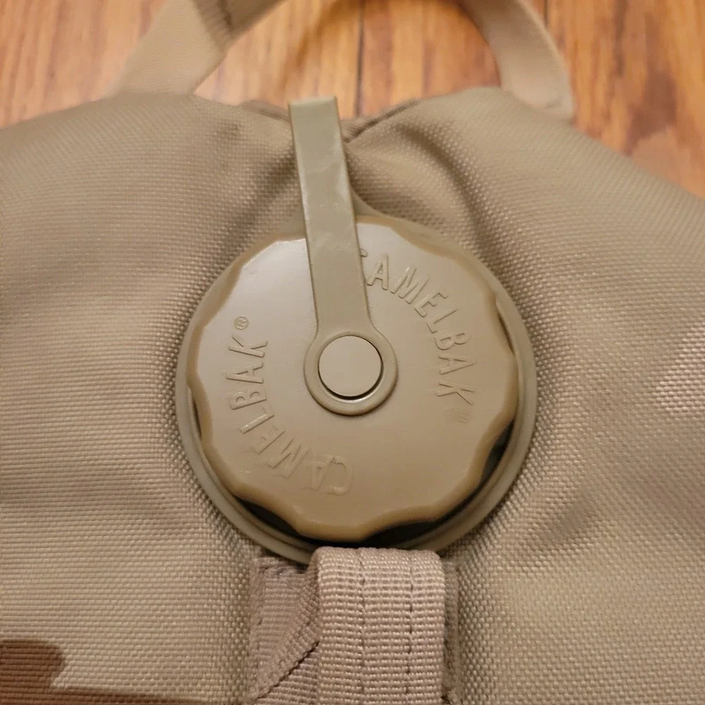 Camelbak Maximum Gear Hydration Pack Desert Camo Tactical Backpack Water Bladder